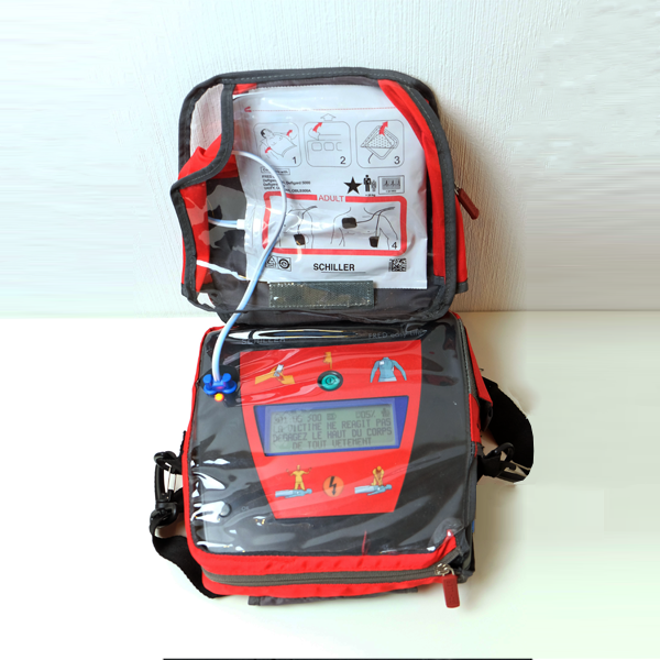 Défibrillateur semi-automatique d’occasion Schiller FRED Easy Life
